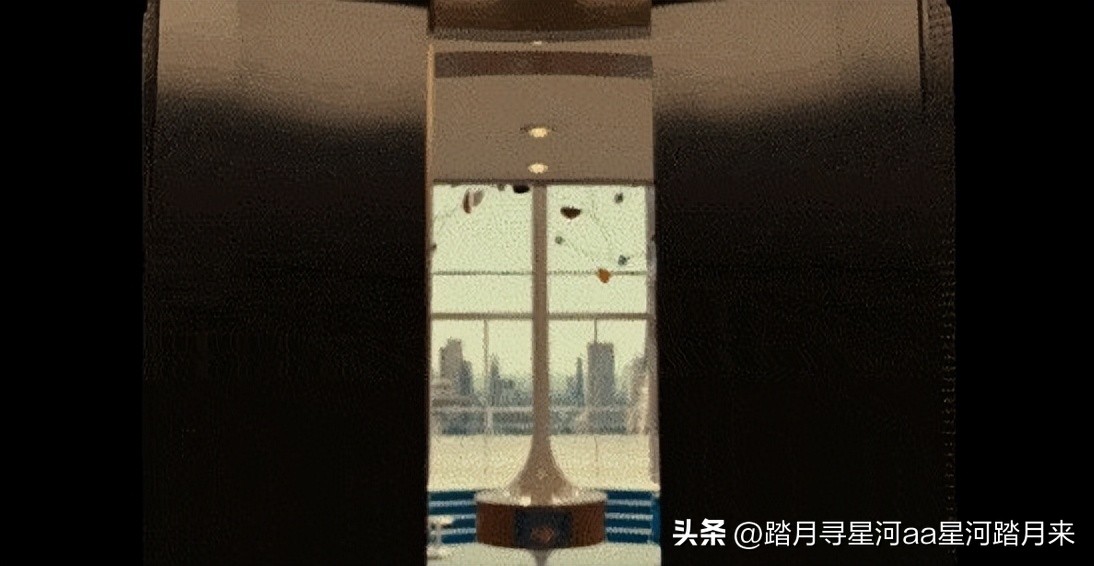 神奇4侠：初露锋芒 票房扑街 剧情评价_神奇4侠初露锋芒讲的是什么
