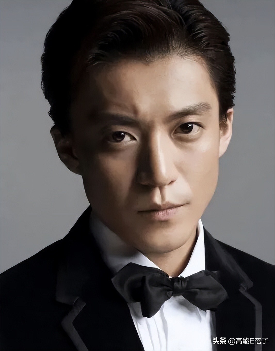 小栗旬 东谷义和 东谷炮_小栗旬