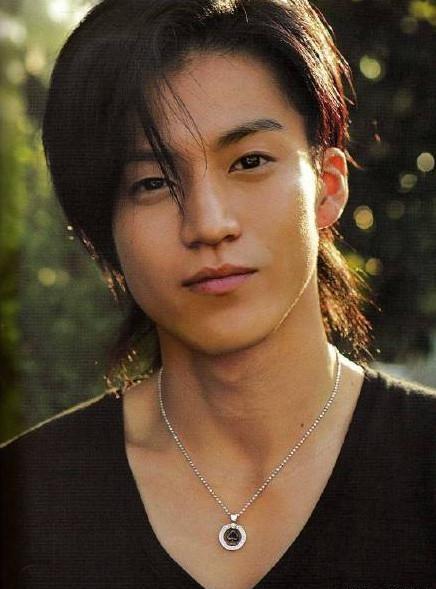 小栗旬_小栗旬 韩流男神 熟男魅力