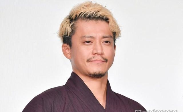 小栗旬 韩流男神 熟男魅力_小栗旬